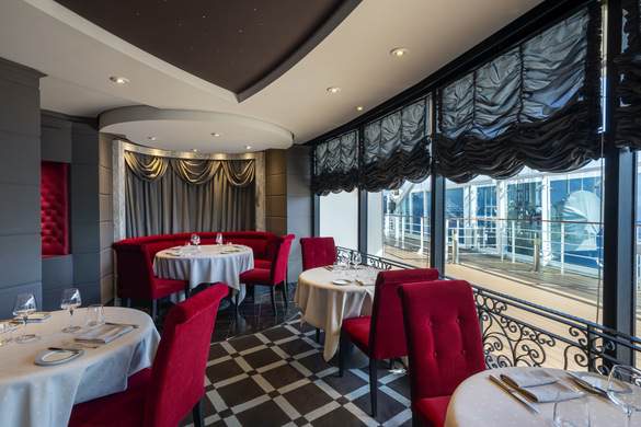 MSC Cruises MSC Fantasia L'Etoile Restaurant - Credit - Ivan Sarfatti - MSC Rights 5.jpg